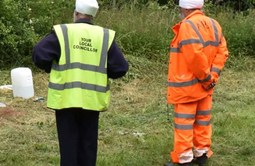 Cllr Jandu and Cllr Birdi at Jubilee Wood Fields